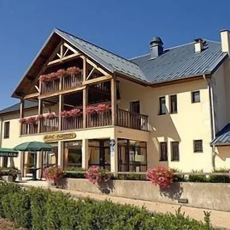 Otel Logis L'auberge D'aranc
