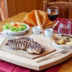 Logis L'auberge D'aranc 3*