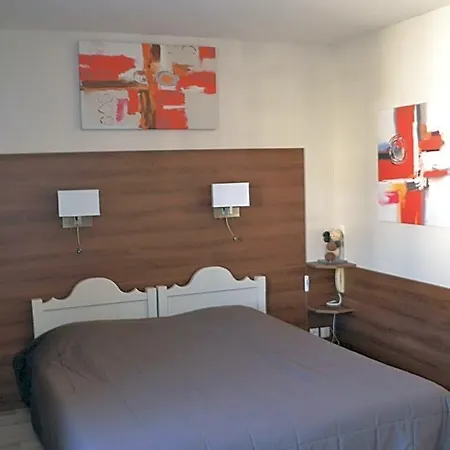 Szálloda Logis L'auberge D'aranc Aranc
